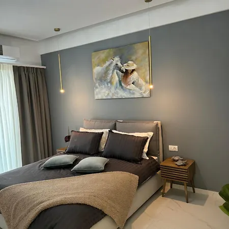 Cozy Center Rhodes City